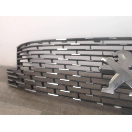 Grille de calandre PEUGEOT 3008 2 PHASE 2 d’occasion