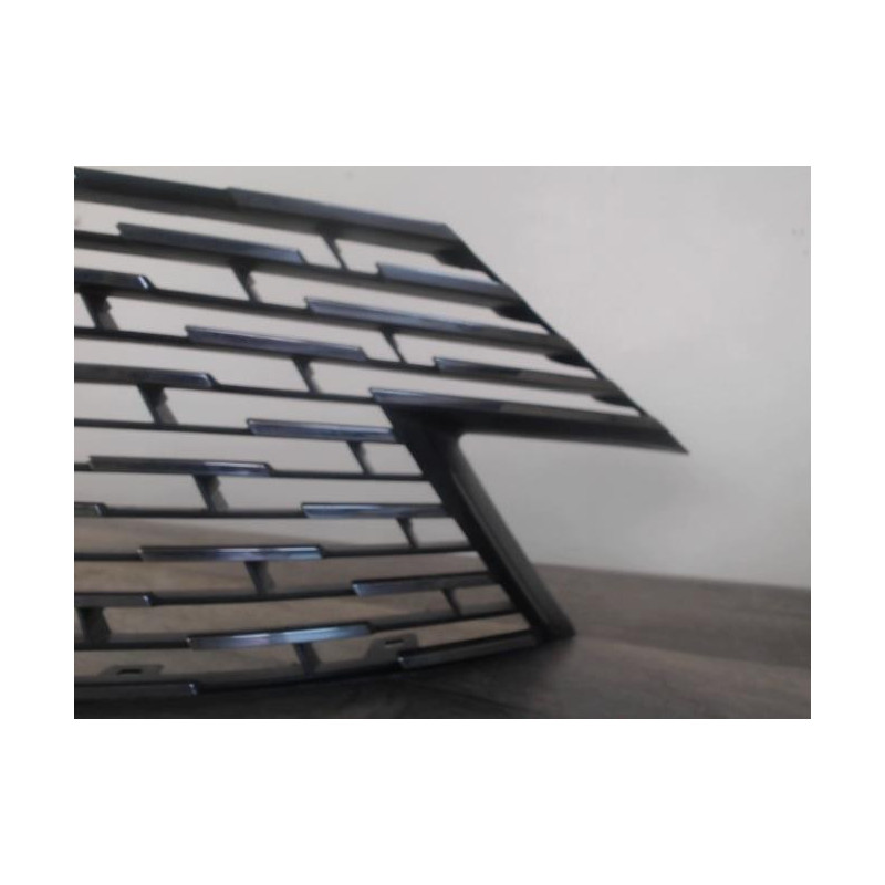Grille de calandre PEUGEOT 3008 2 PHASE 2 d’occasion