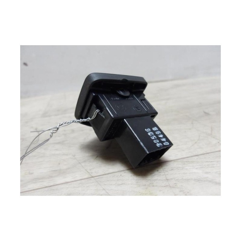 Interrupteur de leve vitre avant gauche FIAT 500 2 PHASE 1 d’occasion