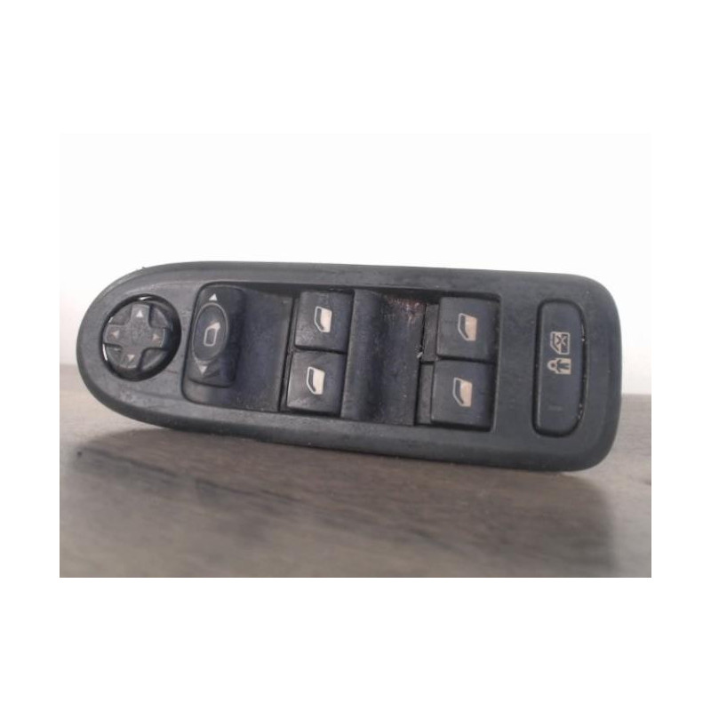 Interrupteur de leve vitre avant gauche PEUGEOT 206 PHASE 1 d’occasion