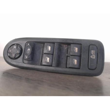 Interrupteur de leve vitre avant gauche PEUGEOT 206 PHASE 1 d’occasion