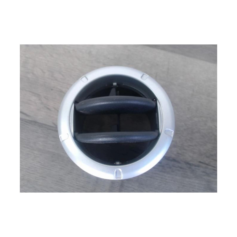 Aerateur tableau de bord avant gauche DACIA SANDERO 1 d’occasion