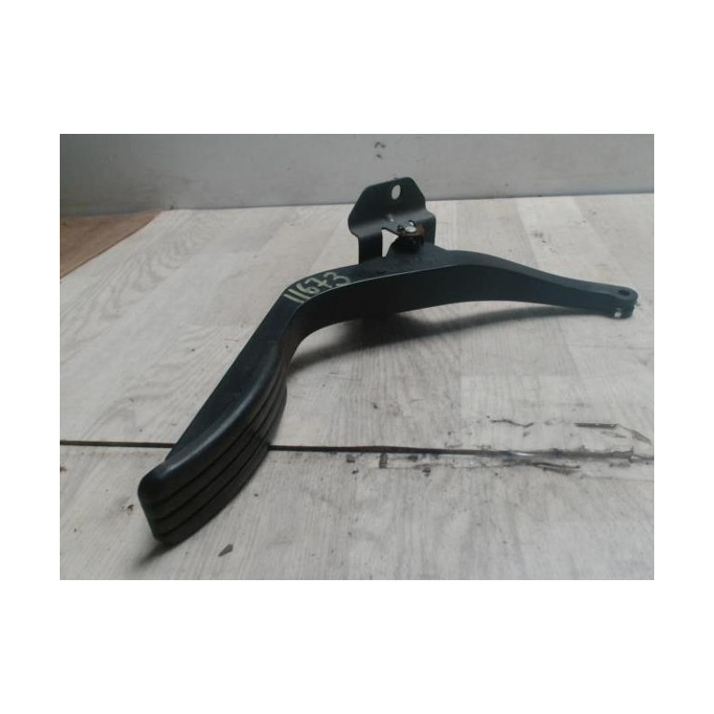 Pedale de frein DACIA SANDERO 1 d’occasion