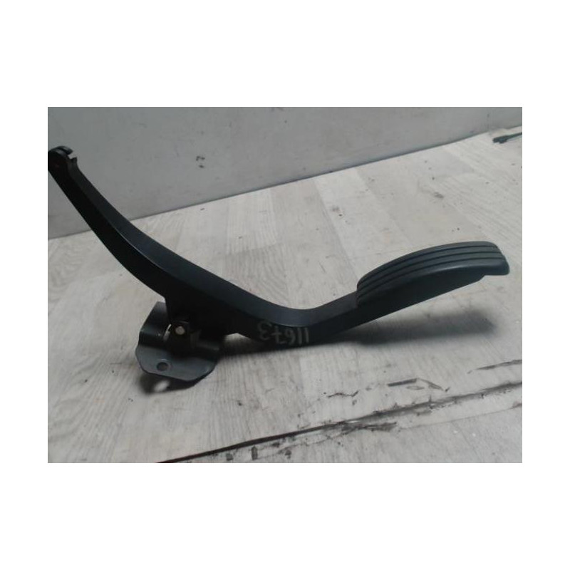 Pedale de frein DACIA SANDERO 1 d’occasion