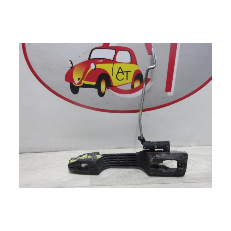 Support poignee porte avant gauche TOYOTA COROLLA VERSO 2 PHASE 1 d’occasion