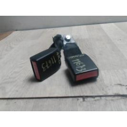 Attache ceinture arriere droit DACIA SANDERO 1 d’occasion