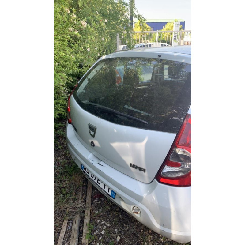 Vitre arriere droit DACIA SANDERO 1 d’occasion