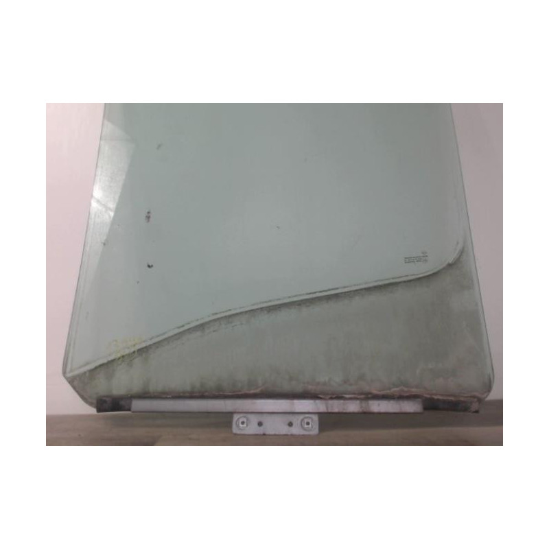 Vitre avant droit RENAULT MASTER 2 PHASE 3 d’occasion