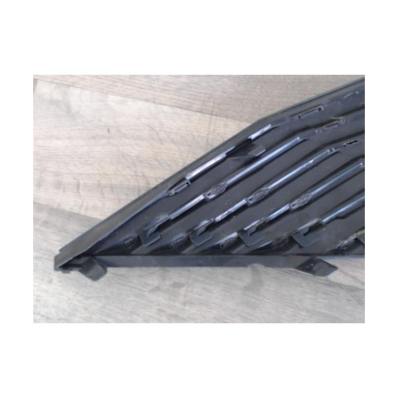 Moulure de pare choc avant PEUGEOT 3008 2 PHASE 2 d’occasion