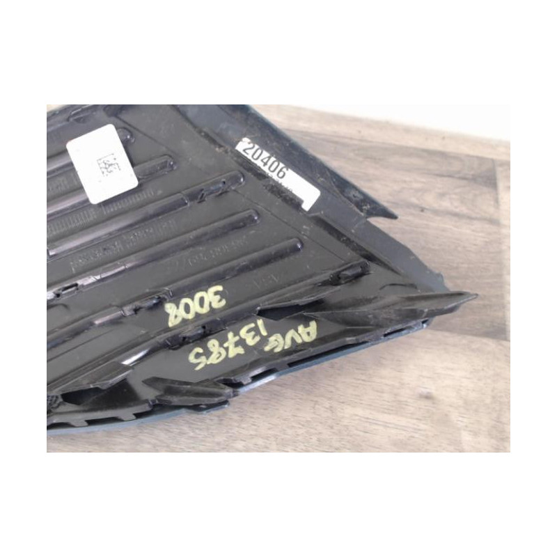 Moulure de pare choc avant PEUGEOT 3008 2 PHASE 2 d’occasion