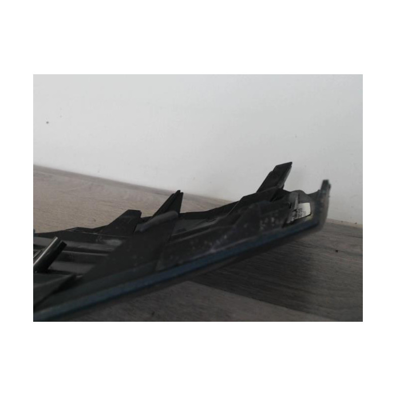 Moulure de pare choc avant PEUGEOT 3008 2 PHASE 2 d’occasion