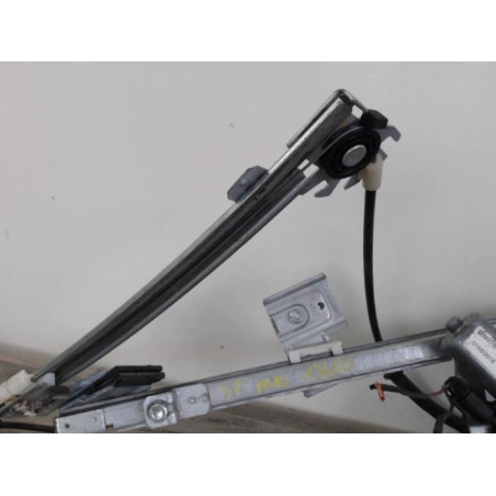 Leve vitre electrique avant droit VOLKSWAGEN POLO 3 PHASE 1 d’occasion