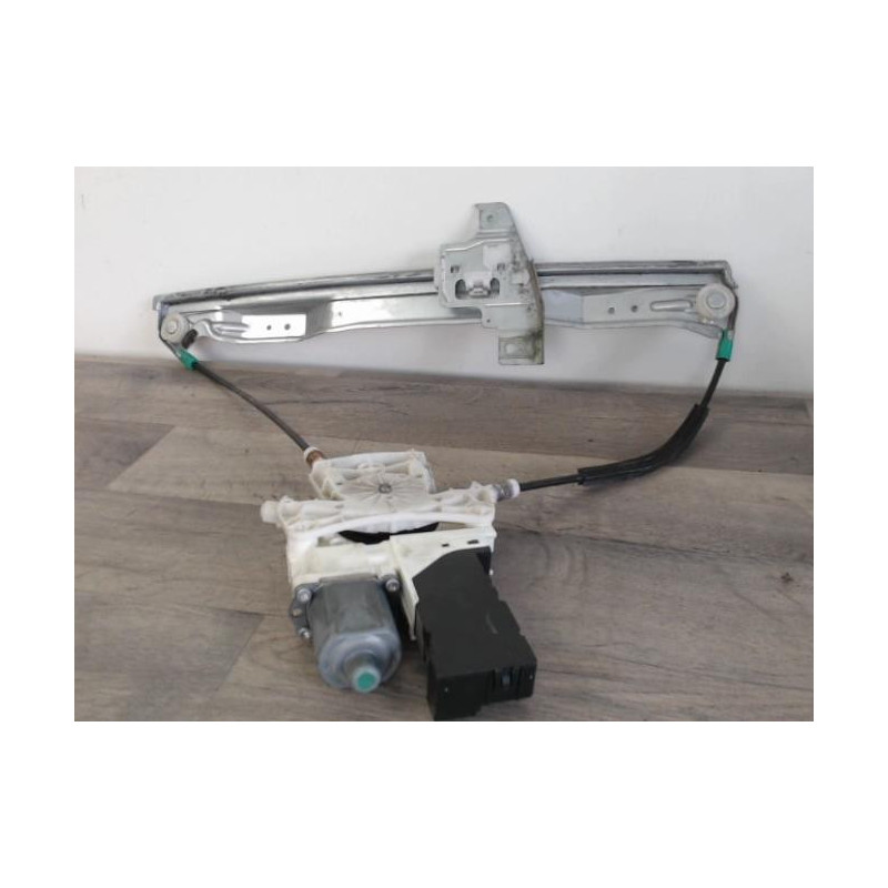 Leve vitre electrique avant gauche PEUGEOT 407 PHASE 1 d’occasion