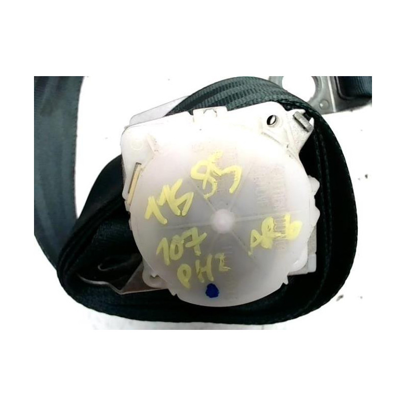 Ceinture arriere gauche PEUGEOT 107 PHASE 2 d’occasion