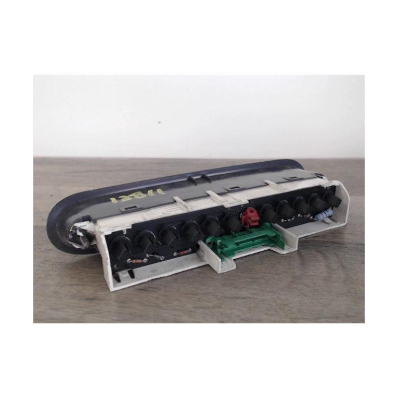 Feu arriere stop central RENAULT TWINGO 1 PHASE 1 d’occasion