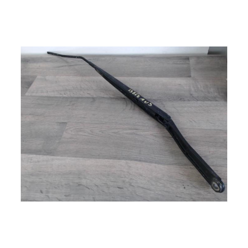 Bras essuie glace avant droit RENAULT CLIO 4 PHASE 1 d’occasion
