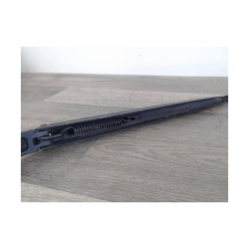 Bras essuie glace avant droit RENAULT CLIO 4 PHASE 1 d’occasion