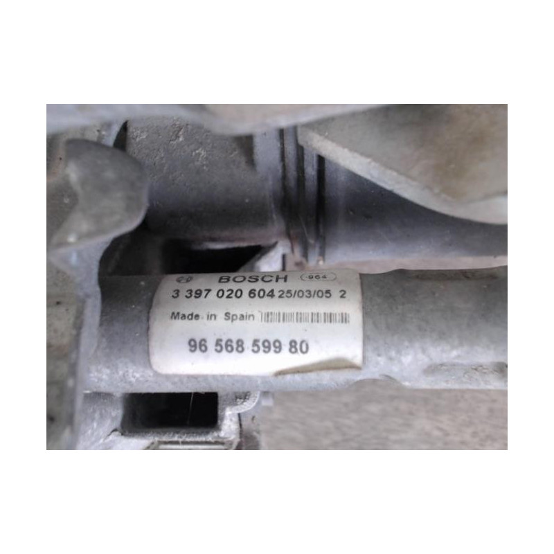 Moteur essuie glace avant gauche PEUGEOT 407 PHASE 1 d’occasion
