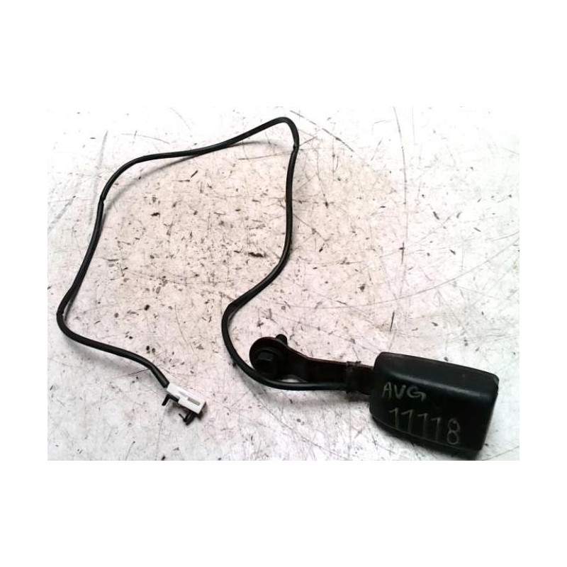 Attache ceinture avant gauche NISSAN NOTE 1 PHASE 1 d’occasion