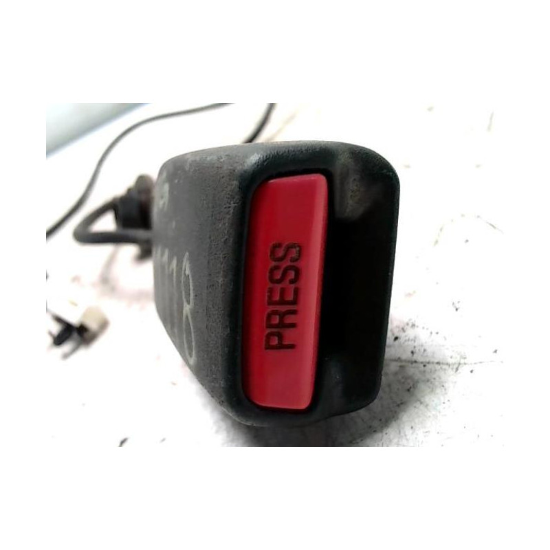Attache ceinture avant gauche NISSAN NOTE 1 PHASE 1 d’occasion