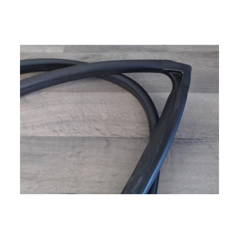 Joint de porte avant gauche FORD FIESTA 6 PHASE 1 d’occasion