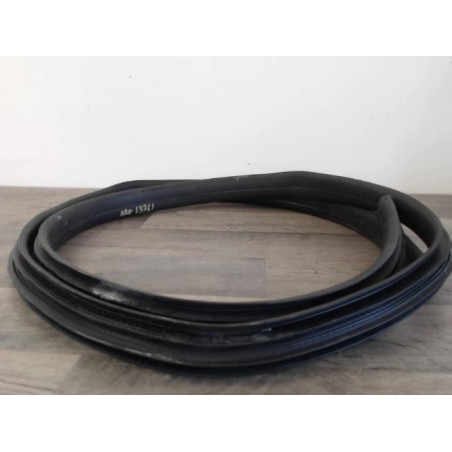 Joint de porte arriere gauche FORD FIESTA 6 PHASE 1 d’occasion