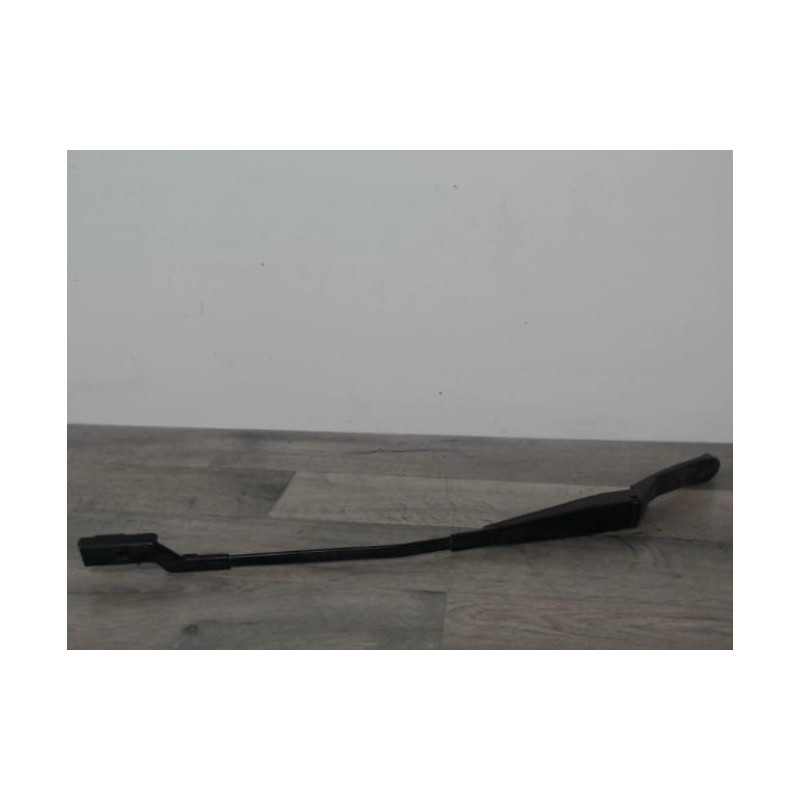 Bras essuie glace avant droit PEUGEOT 206 PHASE 1 d’occasion