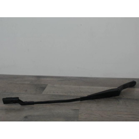 Bras essuie glace avant droit PEUGEOT 206 PHASE 1 d’occasion