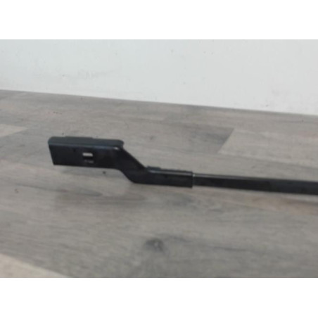 Bras essuie glace avant droit PEUGEOT 206 PHASE 1 d’occasion
