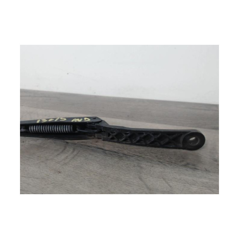 Bras essuie glace avant droit PEUGEOT 206 PHASE 1 d’occasion