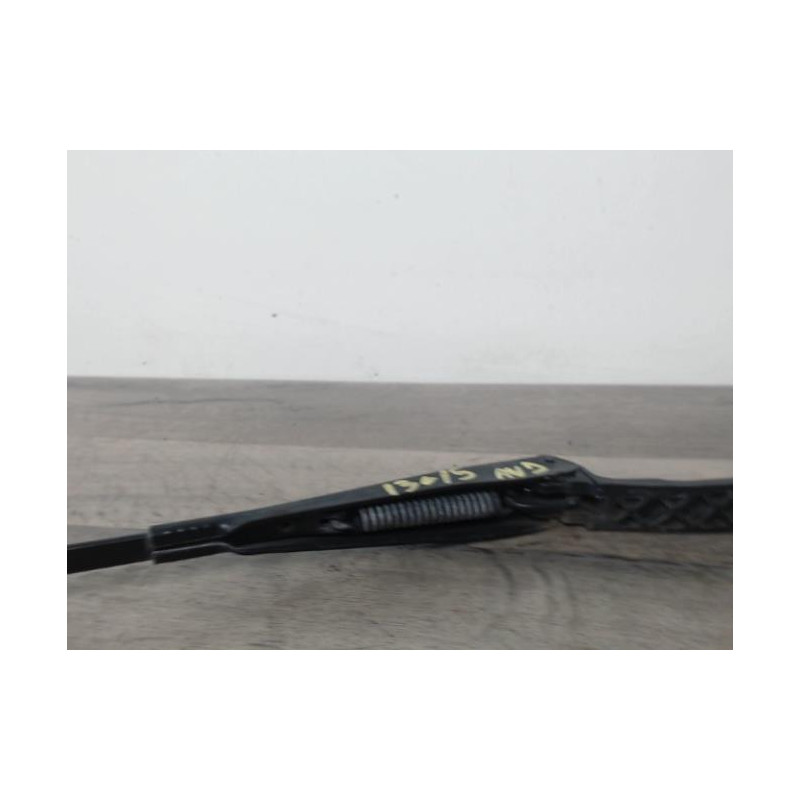 Bras essuie glace avant droit PEUGEOT 206 PHASE 1 d’occasion