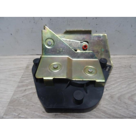 Serrure de porte laterale droite PEUGEOT  d’occasion