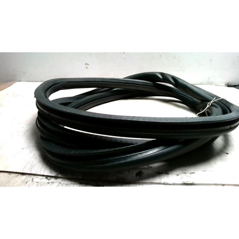 Joint de porte avant gauche VOLKSWAGEN GOLF 5 d’occasion
