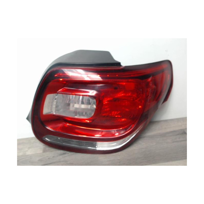 Feu arriere principal droit (feux) CITROEN DS3 PHASE 1 d’occasion