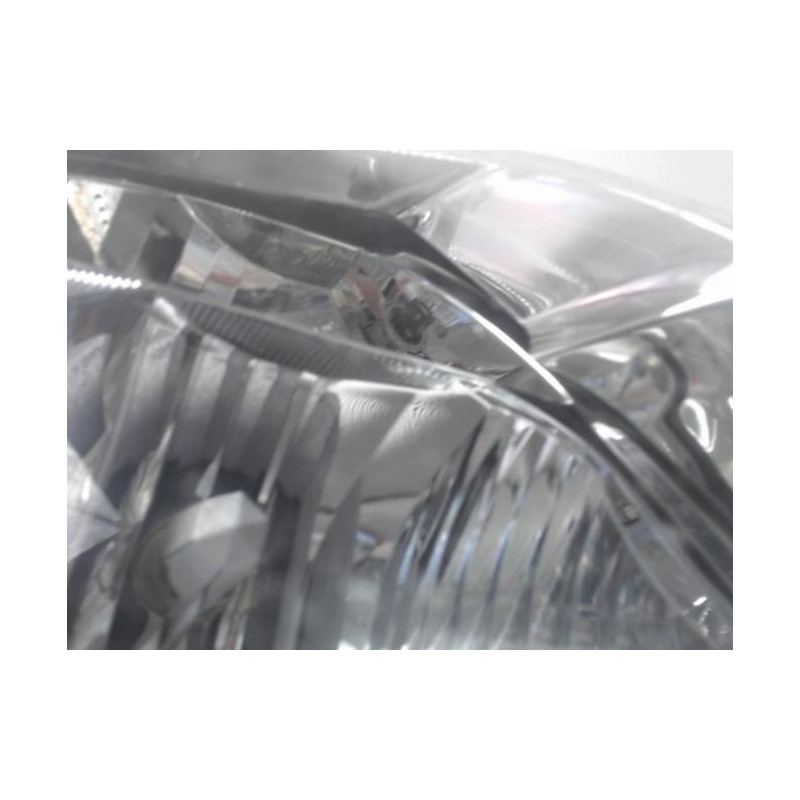 Optique avant principal droit (feux)(phare) OPEL MERIVA A PHASE 2 d’occasion