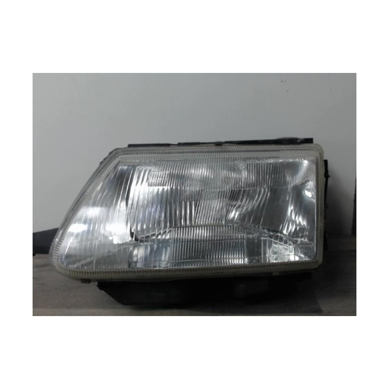 Optique avant principal gauche (feux)(phare) CITROEN SAXO PHASE 1 d’occasion
