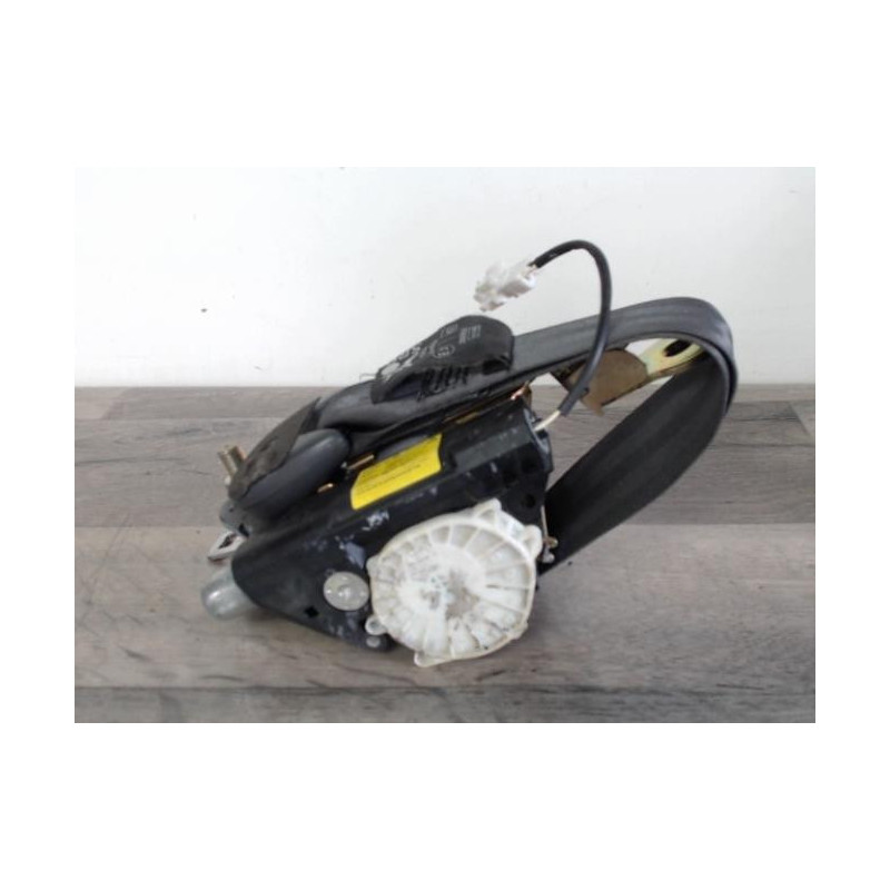 Ceinture avant gauche RENAULT CLIO 3 PHASE 1 d’occasion