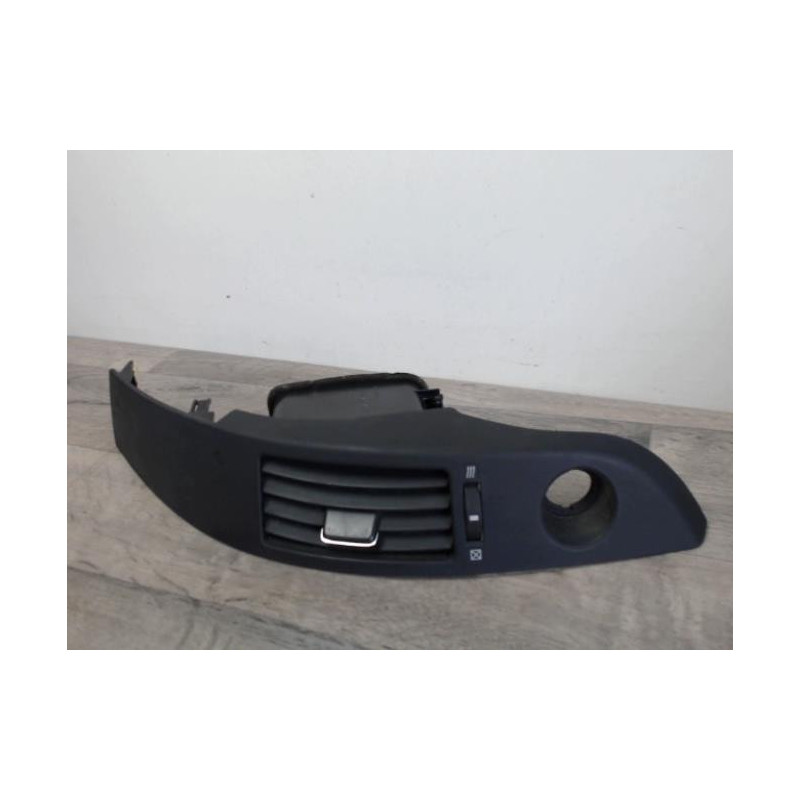 Aerateur tableau de bord TOYOTA COROLLA VERSO 2 PHASE 1 d’occasion