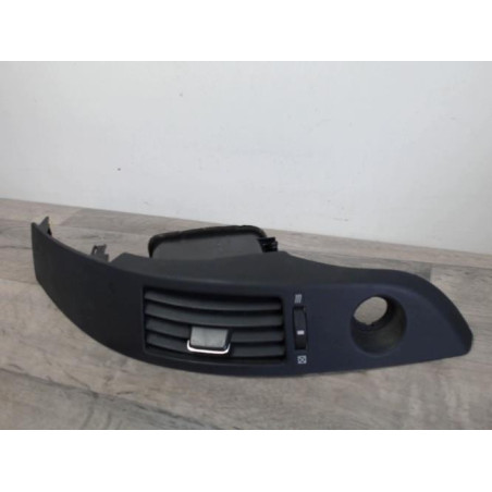 Aerateur tableau de bord TOYOTA COROLLA VERSO 2 PHASE 1 d’occasion