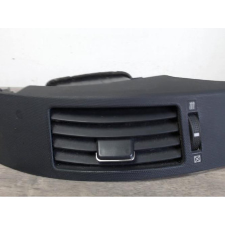 Aerateur tableau de bord TOYOTA COROLLA VERSO 2 PHASE 1 d’occasion