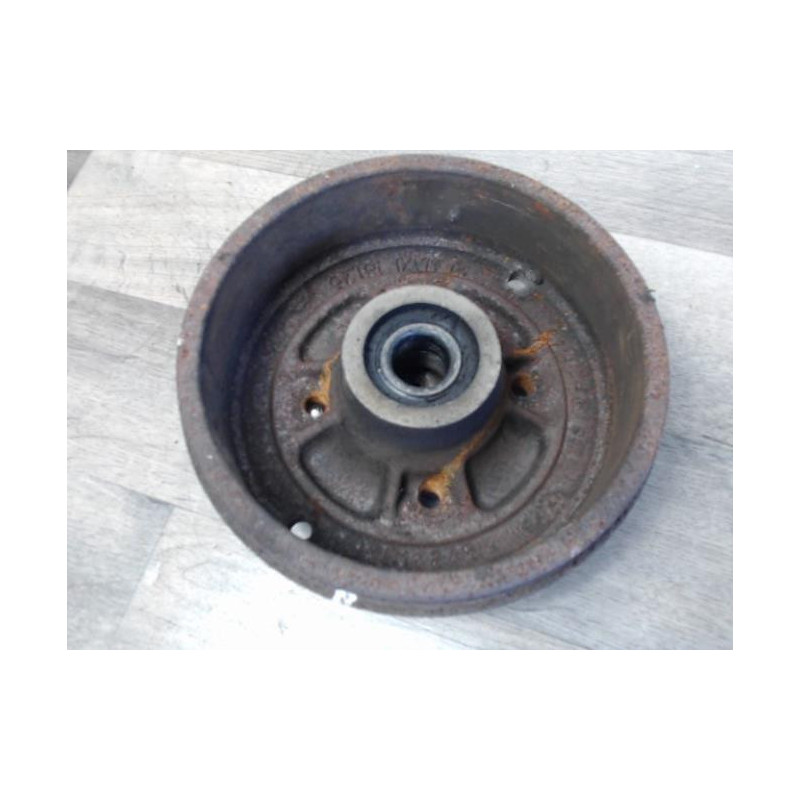 Tambour arriere droit RENAULT TWINGO 1 PHASE 2 d’occasion