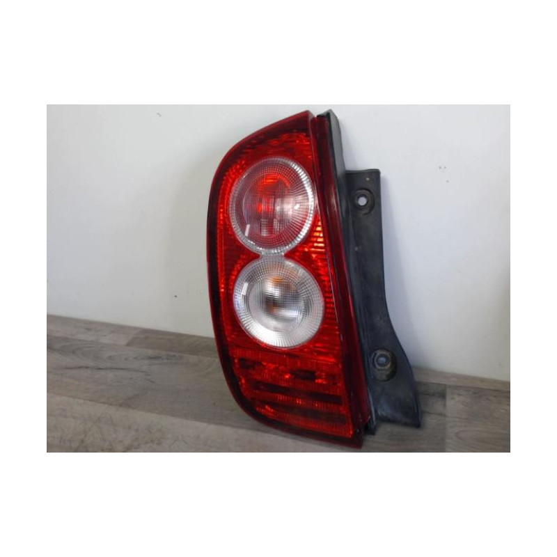 Feu arriere principal gauche (feux) NISSAN MICRA 3 PHASE 2 d’occasion