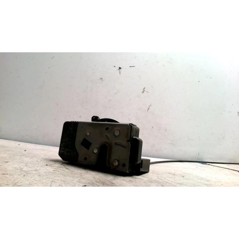 Serrure avant droit RENAULT TRAFIC 2 PHASE 2 d’occasion