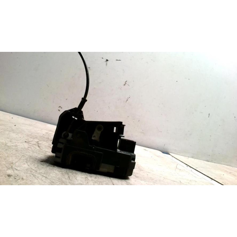 Serrure avant droit RENAULT TRAFIC 2 PHASE 2 d’occasion