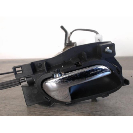Serrure avant droit PEUGEOT 407 PHASE 1 d’occasion