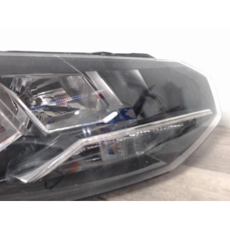 Optique avant principal droit (feux)(phare) VOLKSWAGEN POLO 6 PHASE 1 d’occasion