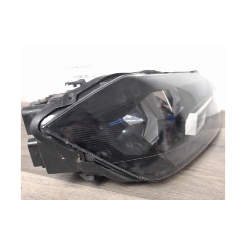 Optique avant principal droit (feux)(phare) VOLKSWAGEN POLO 6 PHASE 1 d’occasion