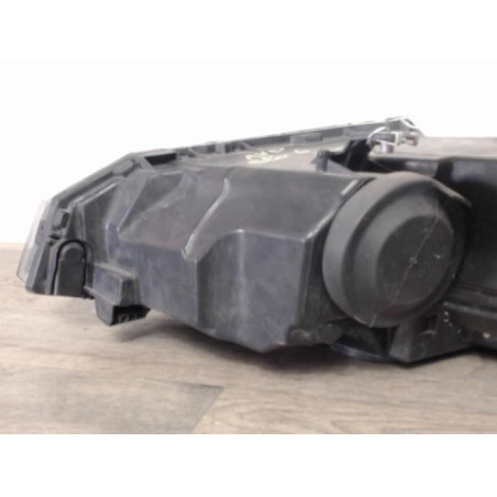 Optique avant principal droit (feux)(phare) VOLKSWAGEN POLO 6 PHASE 1 d’occasion