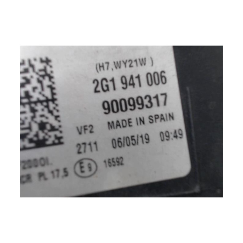 Optique avant principal droit (feux)(phare) VOLKSWAGEN POLO 6 PHASE 1 d’occasion