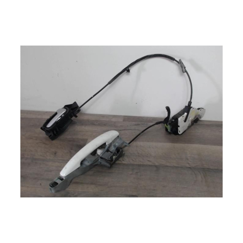 Serrure avant droit PEUGEOT 207 PHASE 1 d’occasion